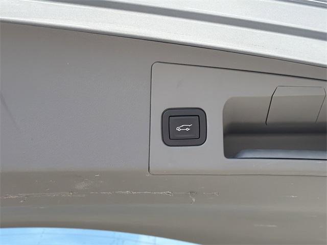 used 2017 Cadillac XT5 car, priced at $19,800