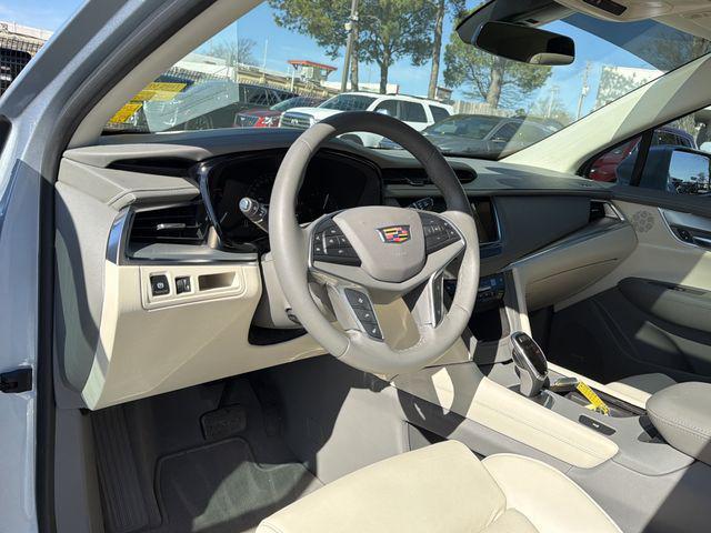 used 2017 Cadillac XT5 car, priced at $18,887