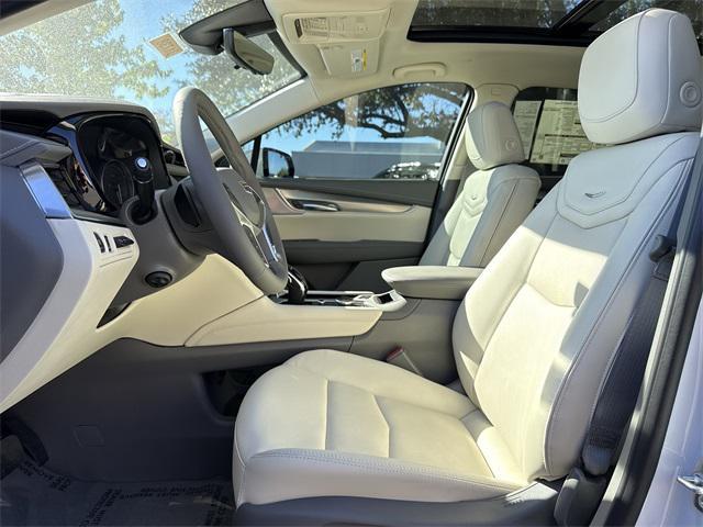 new 2025 Cadillac XT5 car, priced at $58,095