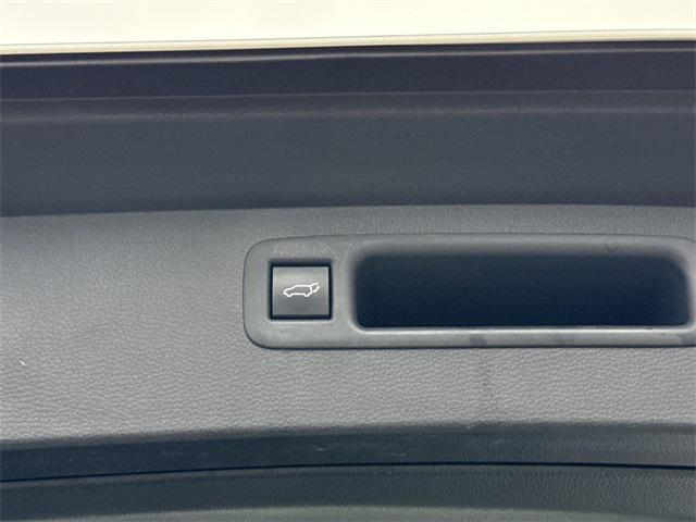 used 2023 Toyota Highlander car, priced at $37,900