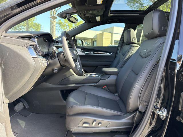 new 2025 Cadillac XT5 car, priced at $54,765