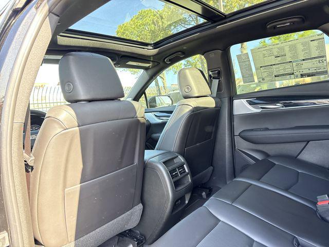 new 2025 Cadillac XT5 car, priced at $54,765