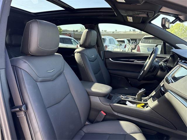 new 2025 Cadillac XT5 car, priced at $54,765
