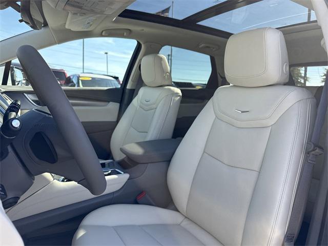 new 2026 Cadillac XT5 car, priced at $62,120