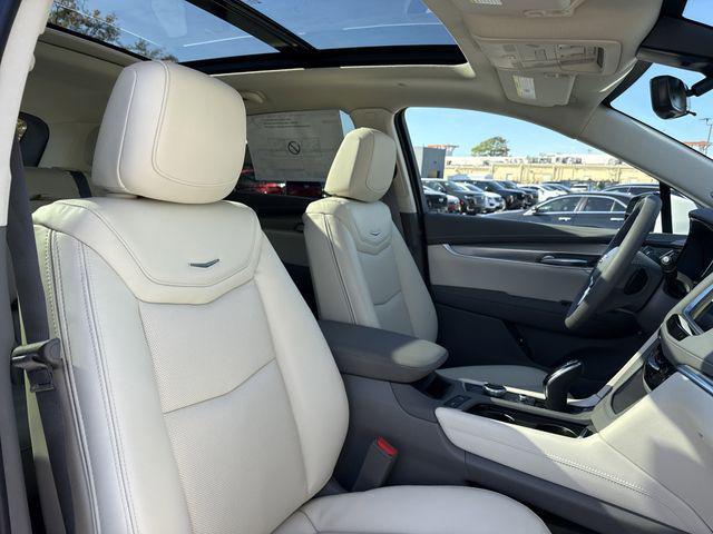 new 2026 Cadillac XT5 car, priced at $62,120