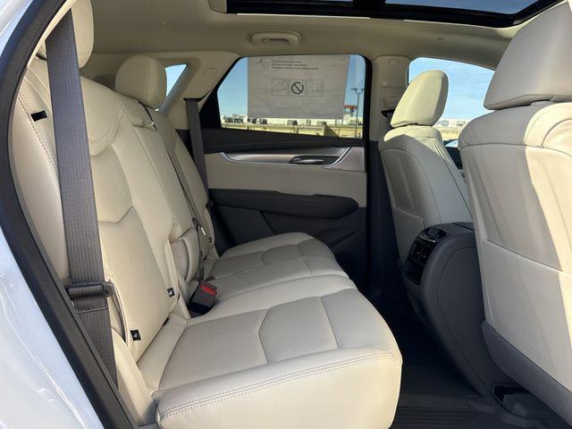 new 2026 Cadillac XT5 car, priced at $62,120