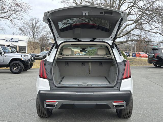 new 2026 Cadillac XT5 car, priced at $63,120