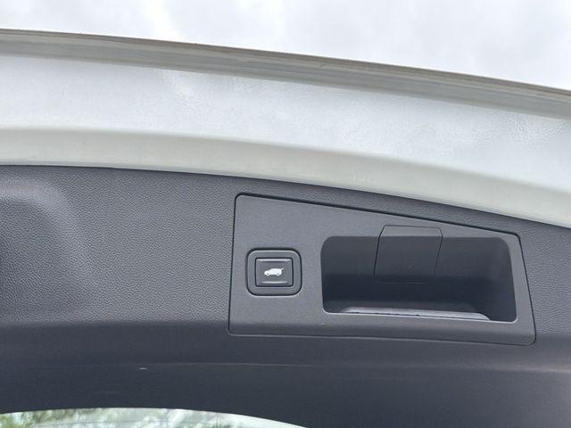 used 2022 Cadillac XT4 car, priced at $25,550