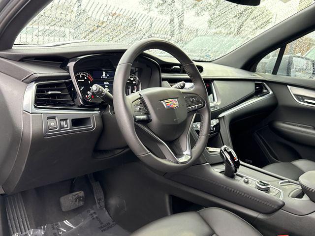 new 2025 Cadillac XT6 car, priced at $51,675