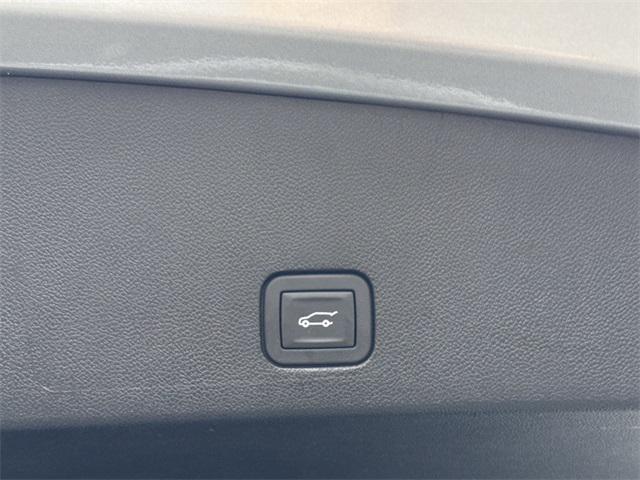 new 2025 Cadillac XT6 car, priced at $51,675