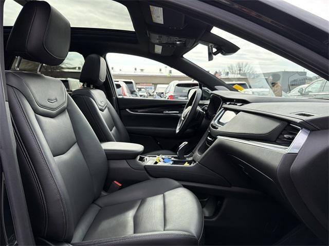 used 2025 Cadillac XT5 car, priced at $41,550
