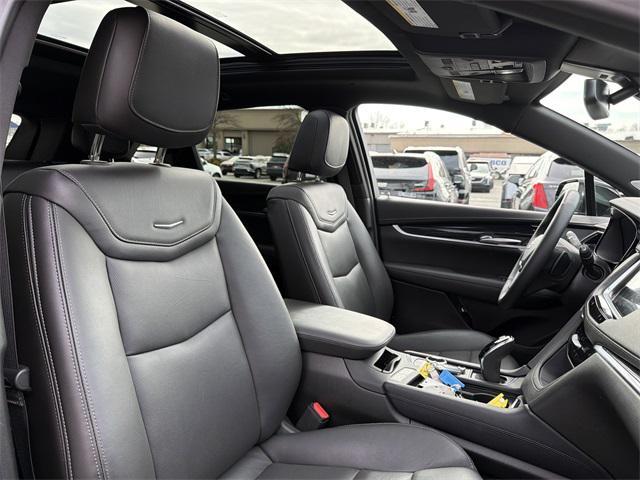 used 2025 Cadillac XT5 car, priced at $41,550