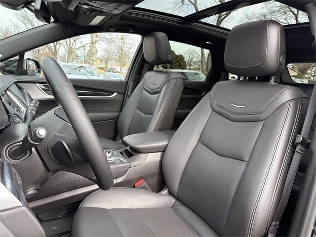 used 2025 Cadillac XT5 car, priced at $41,550