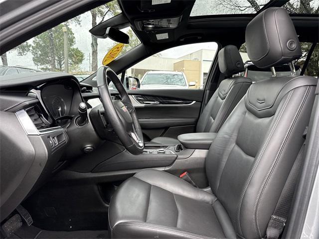 used 2025 Cadillac XT6 car, priced at $38,566