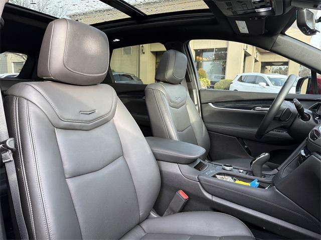 new 2025 Cadillac XT5 car, priced at $58,190