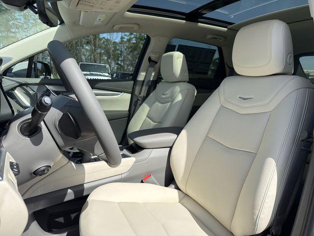 new 2026 Cadillac XT5 car, priced at $63,120