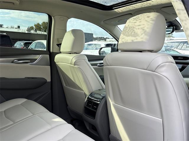 new 2026 Cadillac XT5 car, priced at $59,095