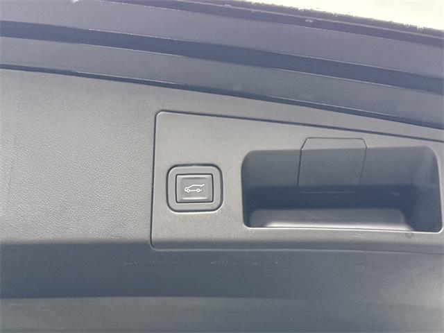 used 2025 Cadillac XT5 car, priced at $43,800