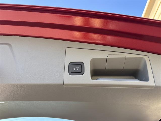 new 2026 Cadillac XT5 car, priced at $60,120