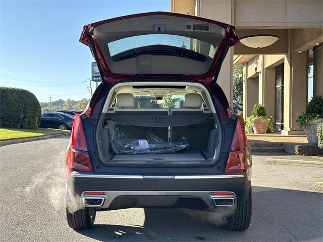 new 2026 Cadillac XT5 car, priced at $60,120