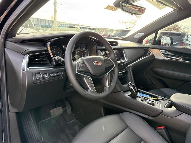 new 2025 Cadillac XT5 car, priced at $59,165