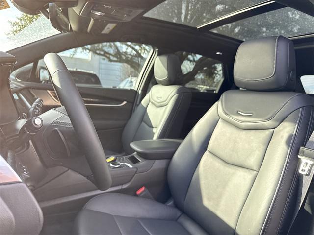 new 2025 Cadillac XT5 car, priced at $59,165