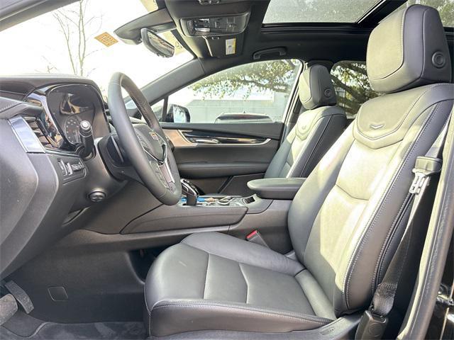 new 2025 Cadillac XT5 car, priced at $59,165