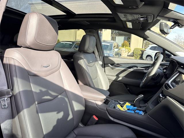 new 2025 Cadillac XT5 car, priced at $59,165