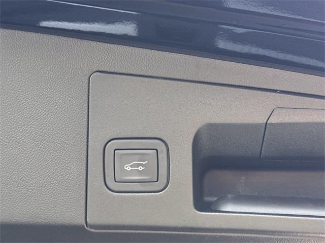 new 2025 Cadillac XT5 car, priced at $59,165