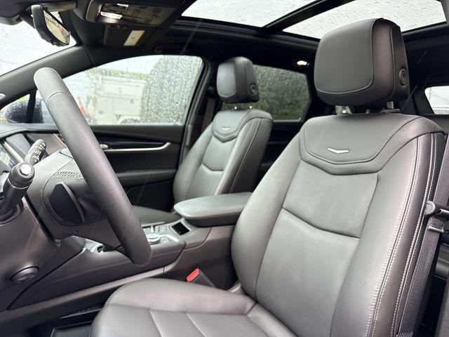 new 2025 Cadillac XT5 car, priced at $58,070