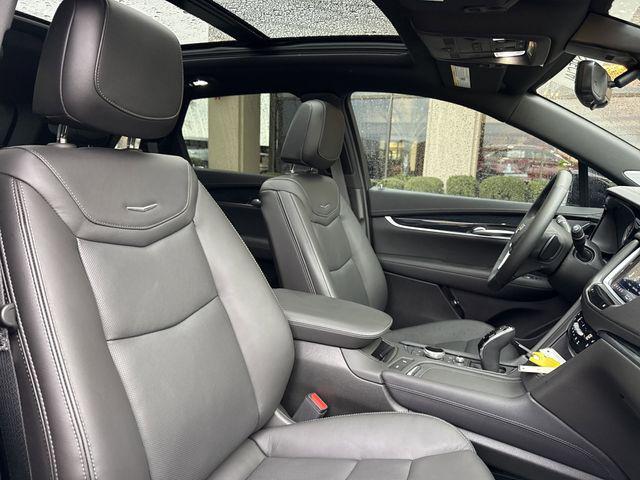 new 2025 Cadillac XT5 car, priced at $58,070