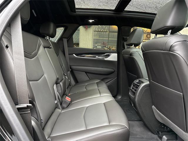 new 2025 Cadillac XT5 car, priced at $58,070