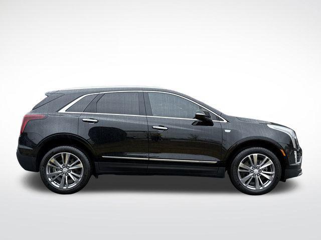 new 2025 Cadillac XT5 car, priced at $58,070