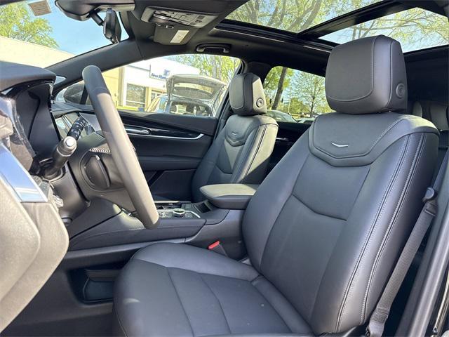 new 2025 Cadillac XT5 car, priced at $56,890