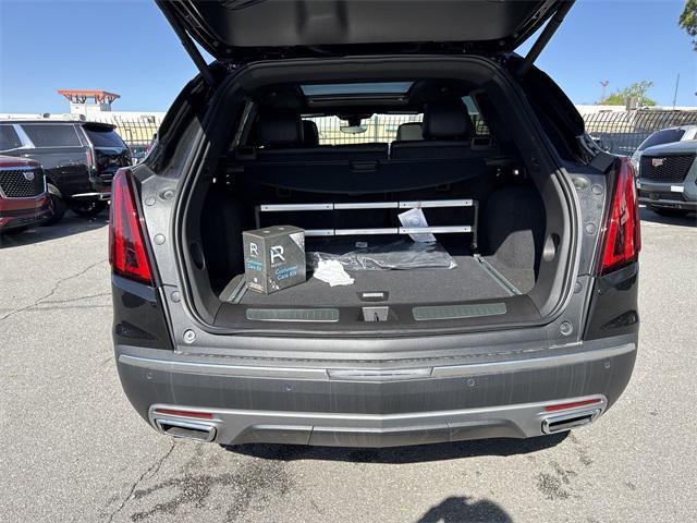 new 2025 Cadillac XT5 car, priced at $56,890