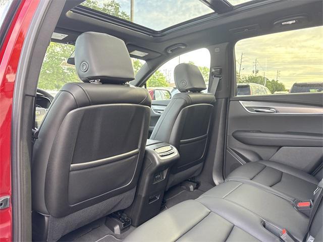 new 2025 Cadillac XT6 car, priced at $52,115