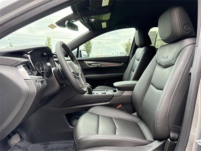 new 2025 Cadillac XT5 car, priced at $45,790