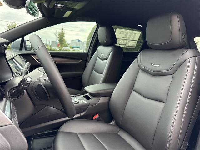 new 2025 Cadillac XT5 car, priced at $45,790
