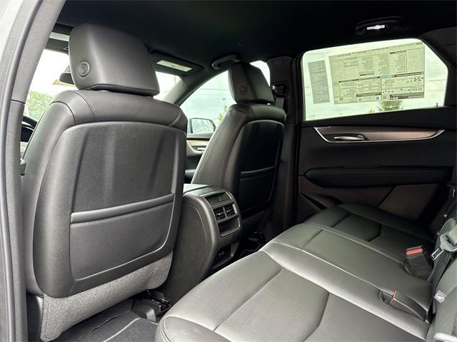 new 2025 Cadillac XT5 car, priced at $45,790