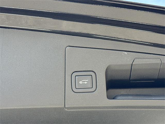 new 2026 Cadillac XT5 car, priced at $61,520