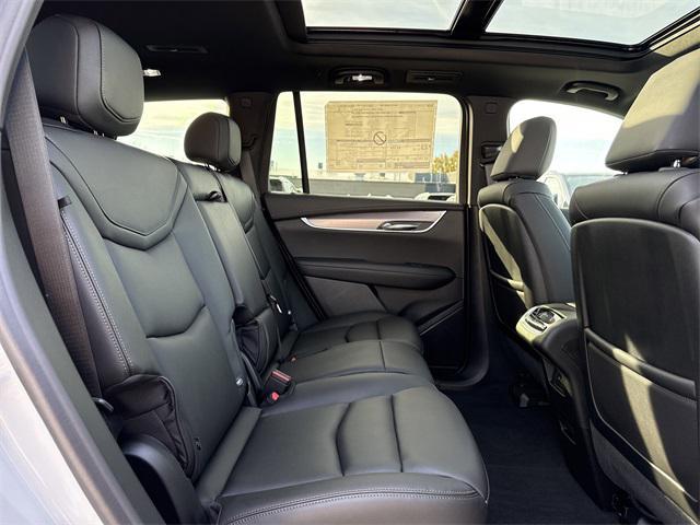 new 2025 Cadillac XT6 car, priced at $53,915