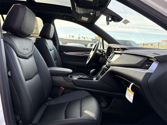 new 2025 Cadillac XT6 car, priced at $53,915