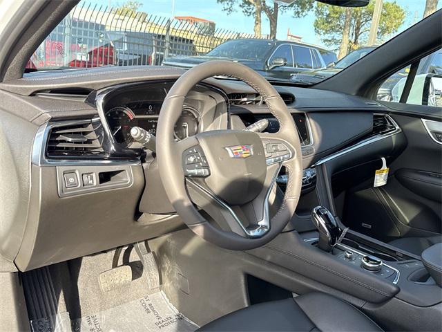 new 2025 Cadillac XT6 car, priced at $53,915