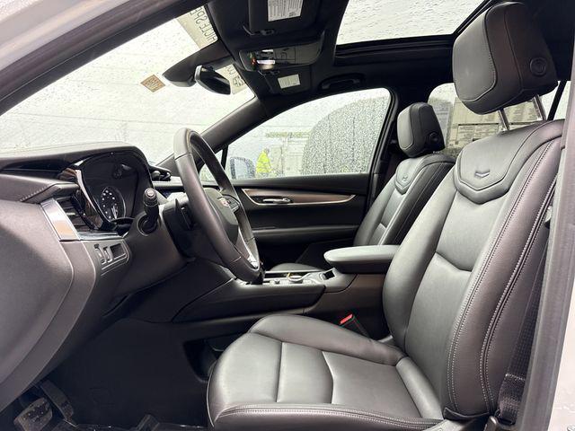 new 2025 Cadillac XT6 car, priced at $52,389