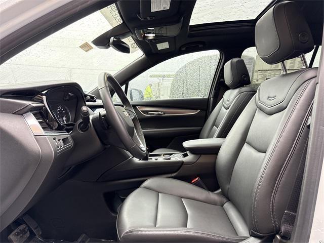 new 2025 Cadillac XT6 car, priced at $52,389