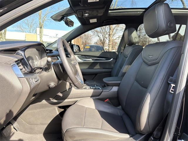 used 2023 Cadillac XT6 car, priced at $39,880
