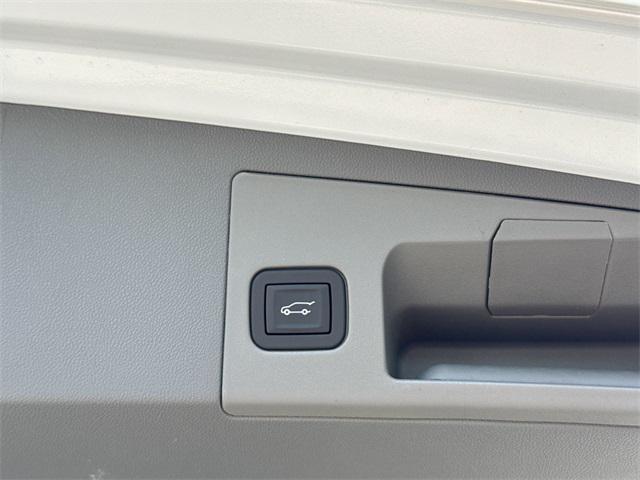 new 2025 Cadillac XT5 car, priced at $58,670