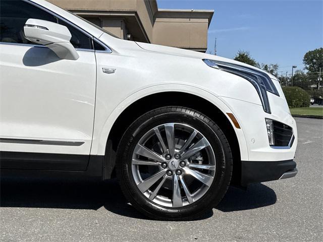 new 2025 Cadillac XT5 car, priced at $58,670