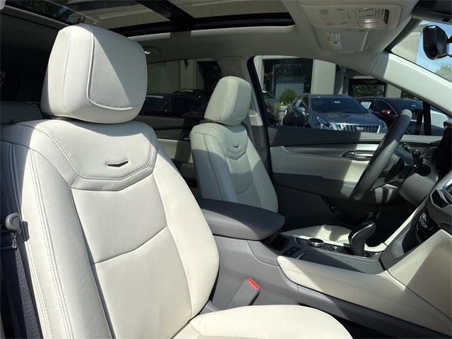 new 2025 Cadillac XT5 car, priced at $58,670