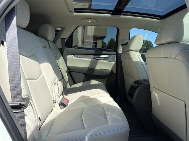 new 2025 Cadillac XT5 car, priced at $58,670